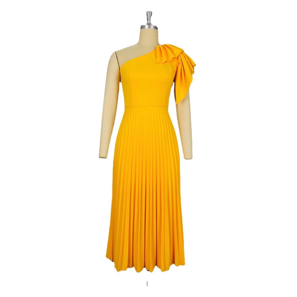 Damen Plissee Maxikleid mit asymmetrischem Träger und Rüschendetail Echo Archiv
