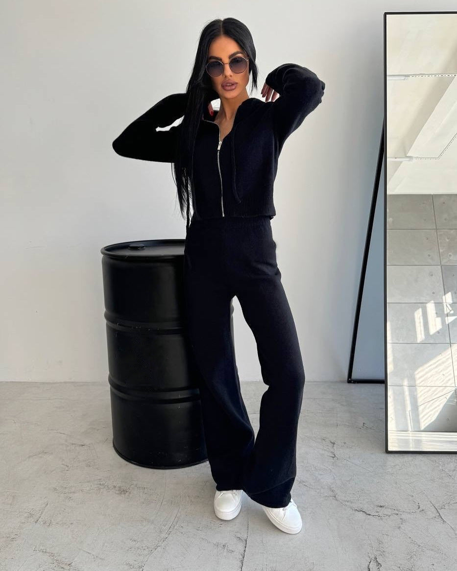Damen Feinstrick-Loungewear-Set mit taillierter Kapuzenzipjacke und weiter Palazzo-Hose – Élanora