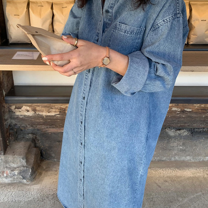 Damen Langes Oversize-Denim-Hemdblusenkleid im washed-Look mit Brusttasche und umgeschlagenen Ärmeln – Valéora