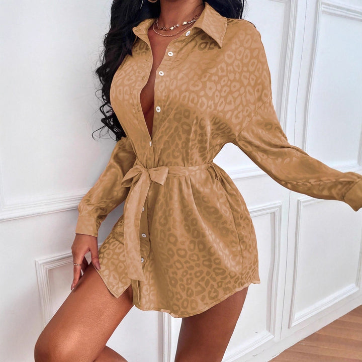 Damen Hemdblusenkleid mit taillierbarem Bindegurt und elegantem Muster Echo Archiv