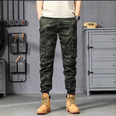 Herren Camouflage‑Cargo‑Jogginghose im Military‑Look mit Mehrfachtaschen und elastischem Knöchelabschluss Echo Archiv