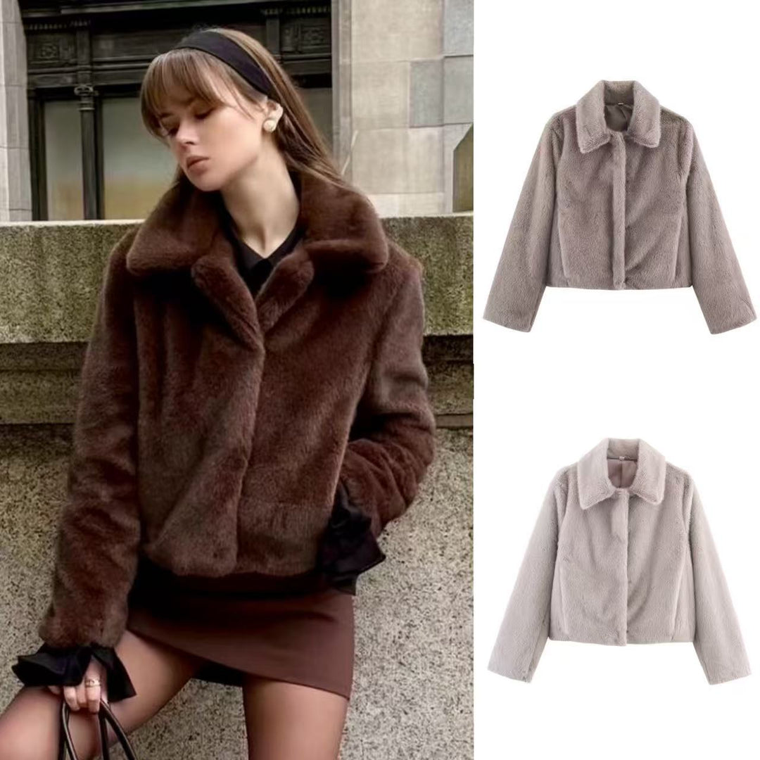 Damen nan kurz geschnittene vegane Webpelz-Jacke mit breitem Umlegekragen und verdeckter Druckknopfleiste Echo Archiv