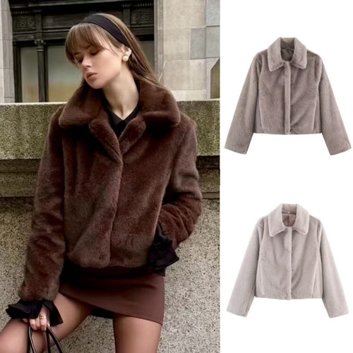 Damen nan kurz geschnittene vegane Webpelz-Jacke mit breitem Umlegekragen und verdeckter Druckknopfleiste Echo Archiv