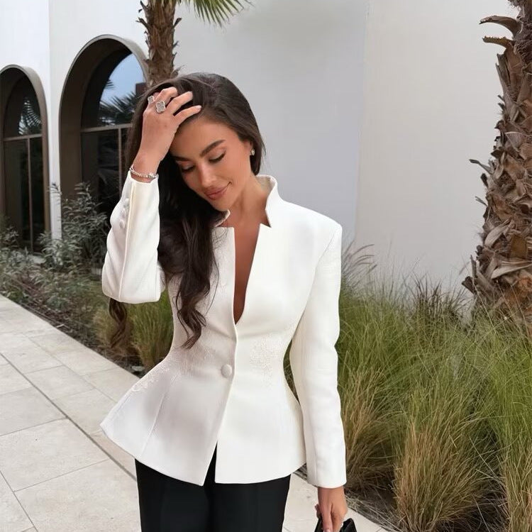 Damen Taillierter Blazer mit Stehkragen und floraler Stickerei Echoarchiv