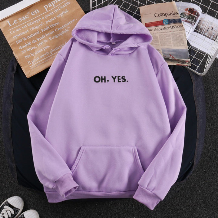 Damen Kapuzenpullover mit weichem Innenfutter, Kängurutasche und dezentem Frontprint – Auréline