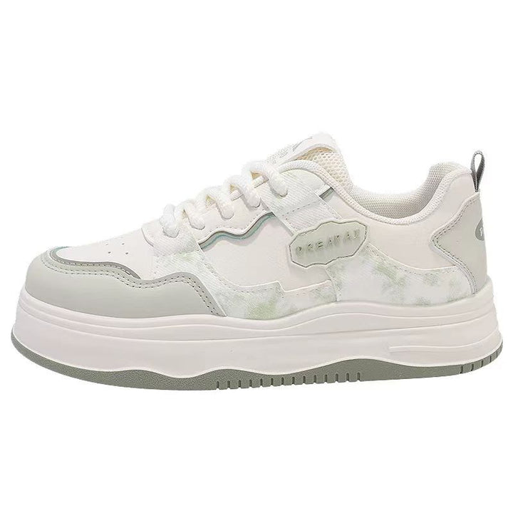 Damen Voluminöser Plateau‑Sneaker im Retro‑Citystil mit dezenter Marmorierung und dämpfender Keilsohle – Névara