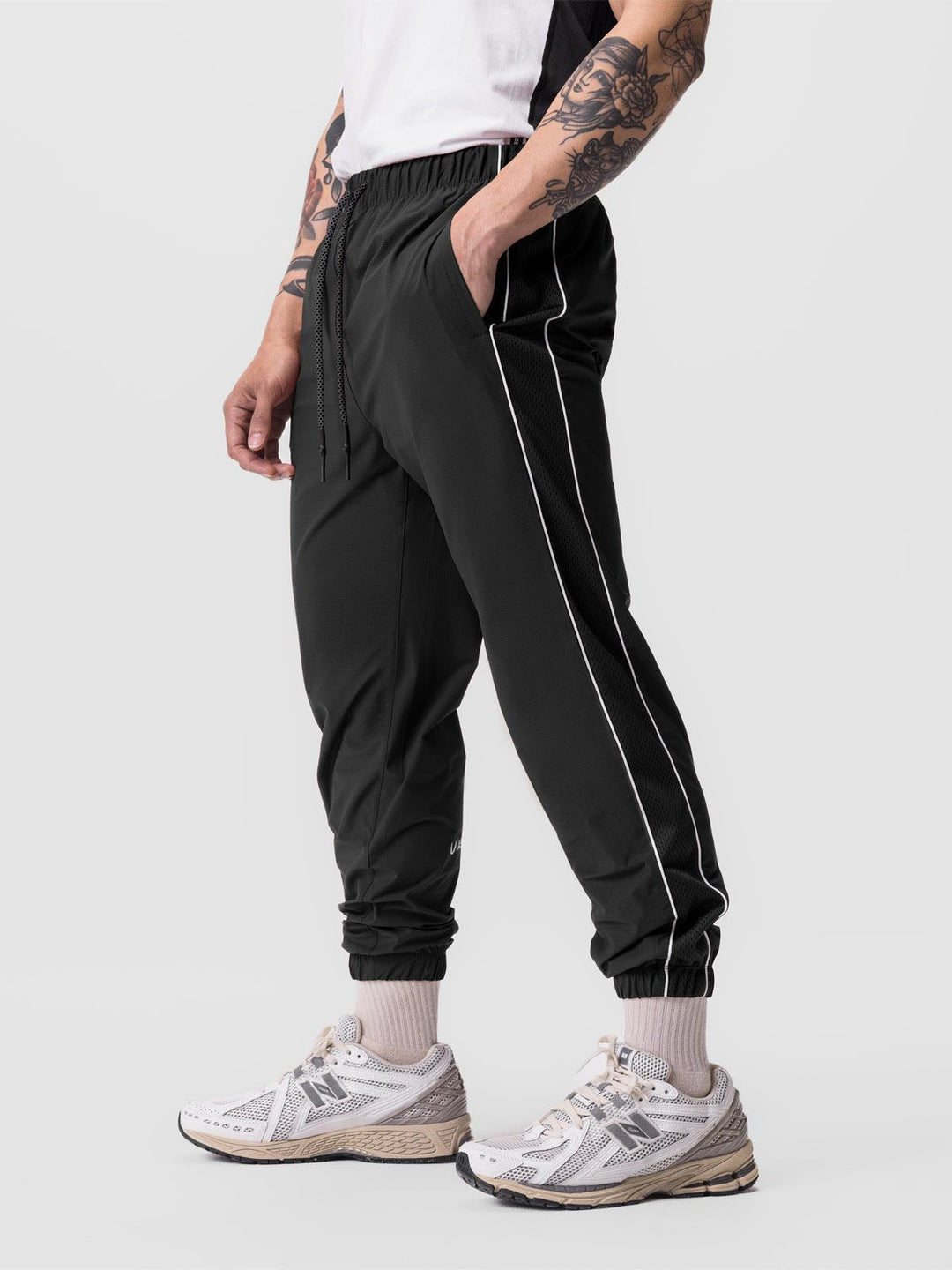 Herren Sportliche Trainingshose mit funktionalem Schnitt Echoarchiv