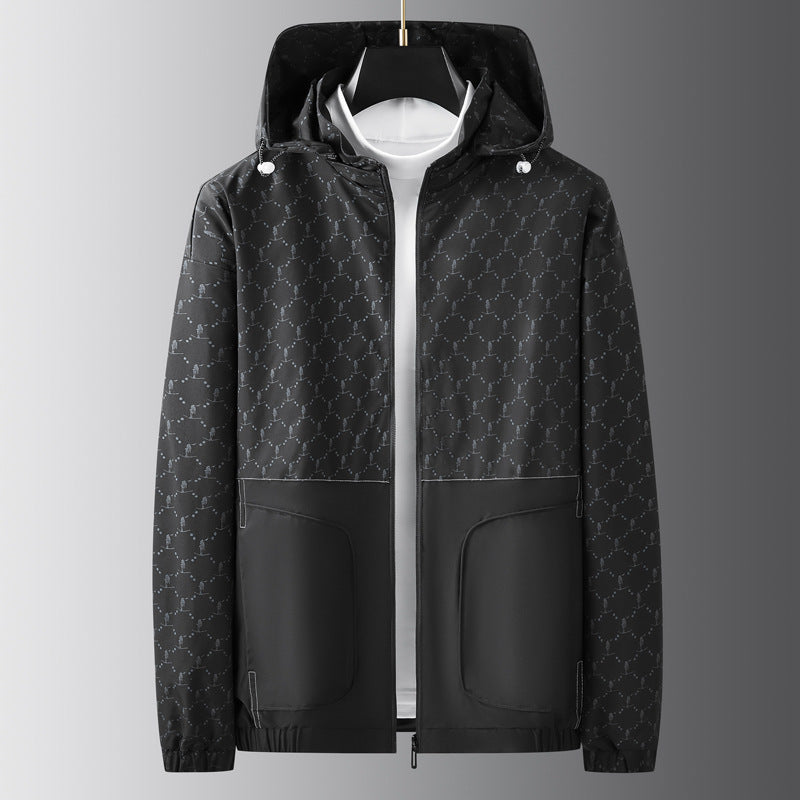 Herren Leichter wasserabweisender Kapuzen-Outdoorblouson mit Allover-Muster und großen Eingrifftaschen Echoarchiv