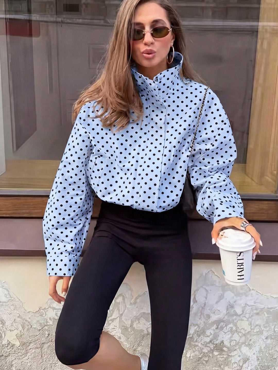 Damen Polka‑Dot Stehkragen‑Bluse mit oversized Ballonärmeln Echo Archiv