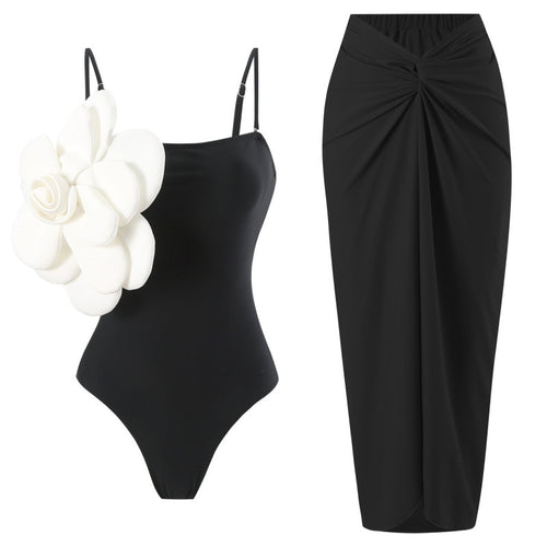 Damen Einteiler Badeanzug mit modischem Blumendesign und passendem Wickelrock Echo Archiv