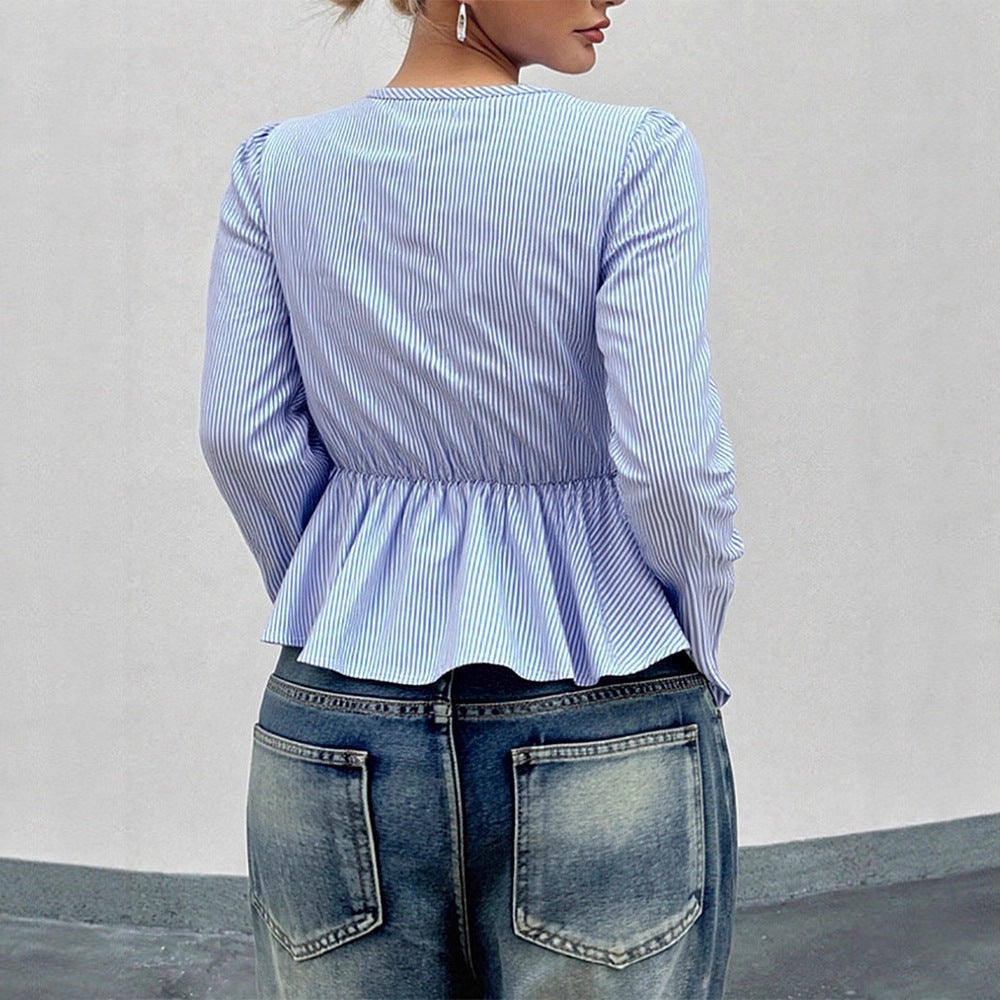 Damen cropped Bluse mit verspielten Rüschendetails und bindbarem Krawattenverschluss Echo Archiv