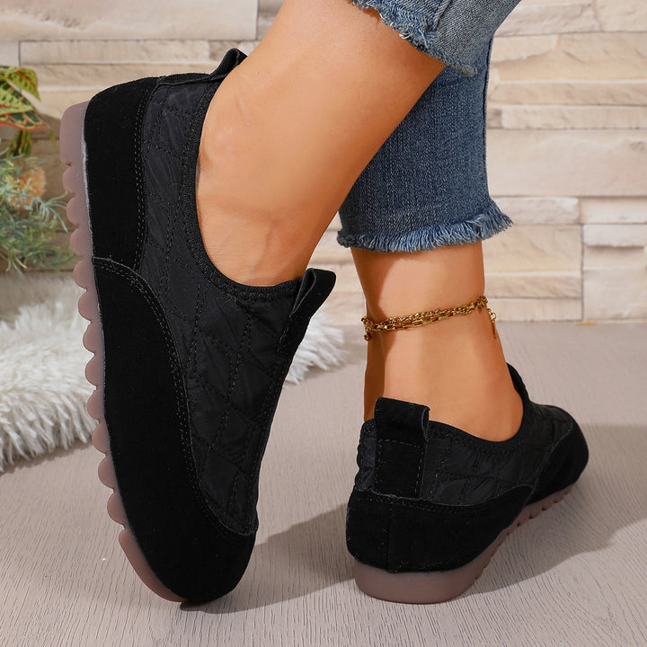 Damen Gepolsterte gesteppte Slip-On Freizeitschuhe mit rutschfester Profilsohle Echo Archiv
