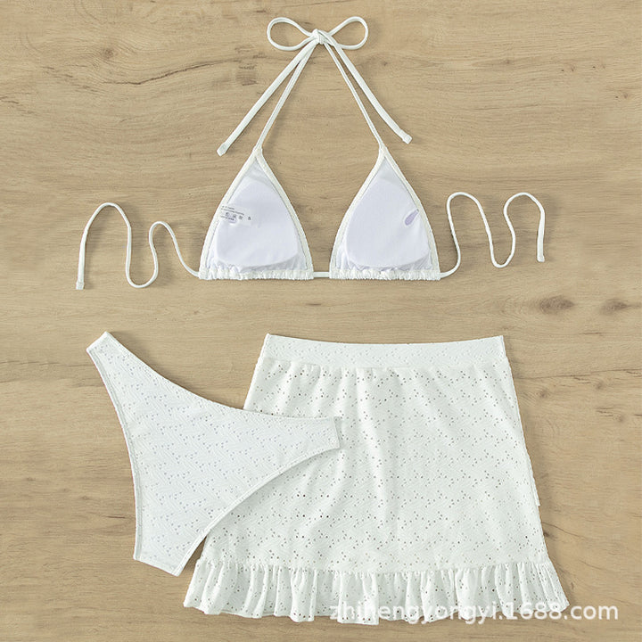 Damen Triangel-Bikini mit verspieltem Lochmuster und passendem Rock Echo Archiv