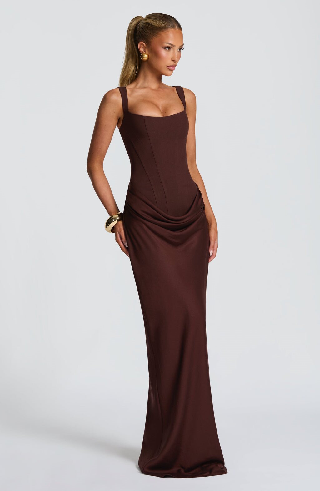 Damen Elegantes Maxikleid mit raffiniertem Drapierungseffekt Echoarchiv