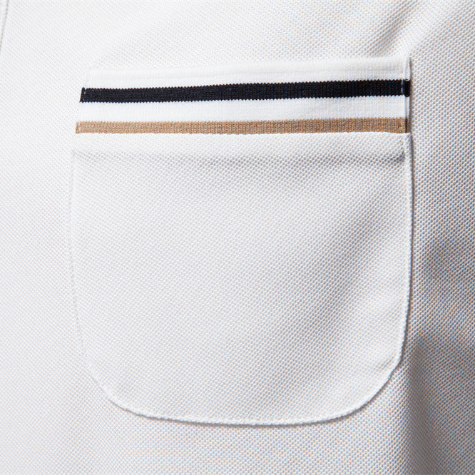 Herren Poloshirt mit modernem Streifenakzent und samtweichem Gewebe Echoarchiv