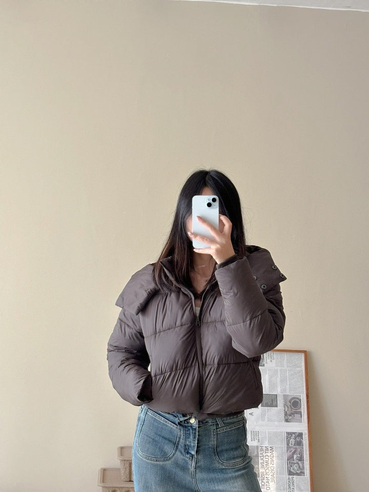 Damen Kurze Stepp-Cropped-Jacke mit breitem Umlegekragen Echoarchiv