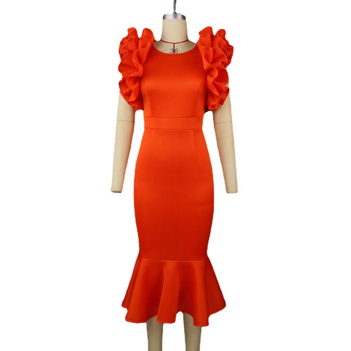 Damen figurbetontes Kleid mit voluminösen Rüschensäumen Echo Archiv