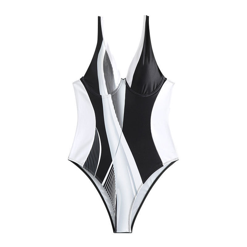 Damen Einteiler Badeanzug mit sportlichem Design und eleganten Linien Echo Archiv
