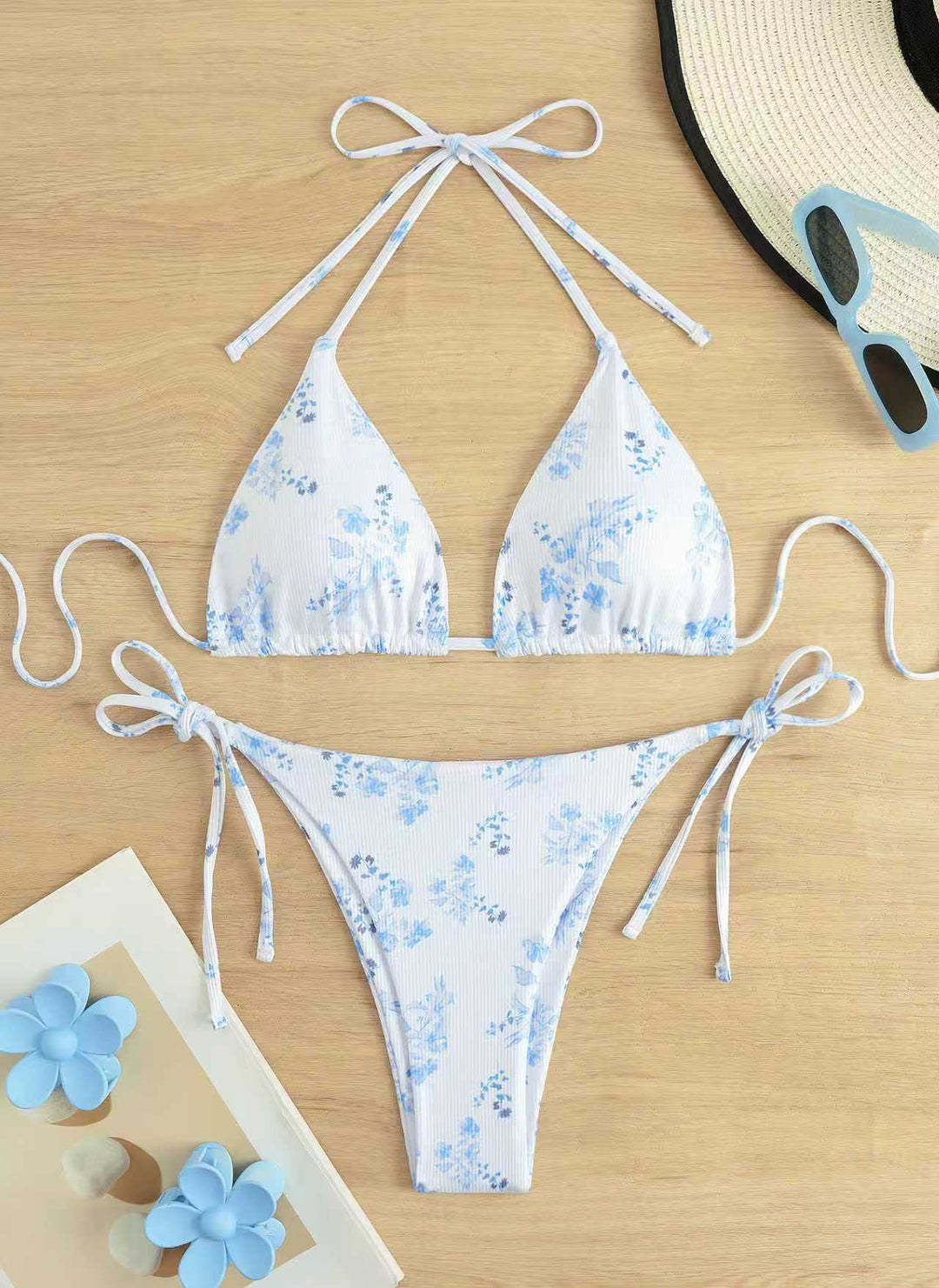 Damen Triangel-Bikini mit verspieltem Blumenmuster Echo Archiv