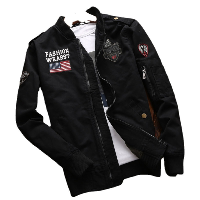 Herren modische Bomberjacke mit gestickten Patches und praktischen Taschen Echoarchiv