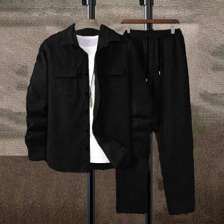 Herren Freizeitanzug mit gestreiftem Design und praktischen Taschen Echoarchiv