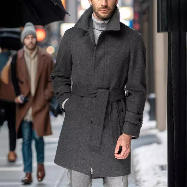 Herren eleganter und taillierter Trenchcoat aus hochwertiger Wolle Echoarchiv
