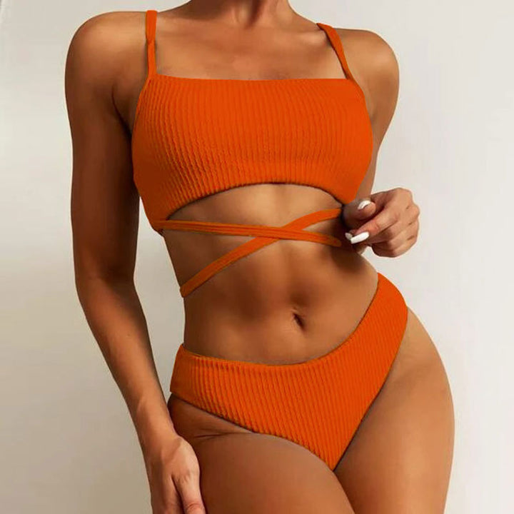 Damen Hochgeschnittener Ripp-Bikini mit Kreuzdetails Echo Archiv
