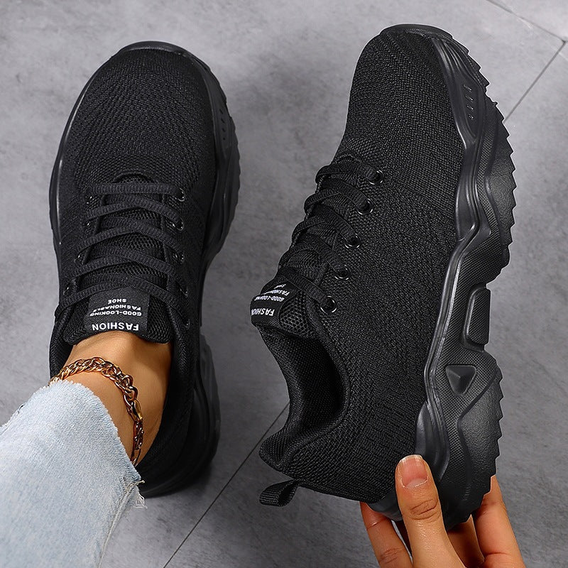 Damen Urbaner Strick-Sneaker mit elastischem Schaft, robuster Profilsohle und gepolstertem Komfortfußbett Echoarchiv