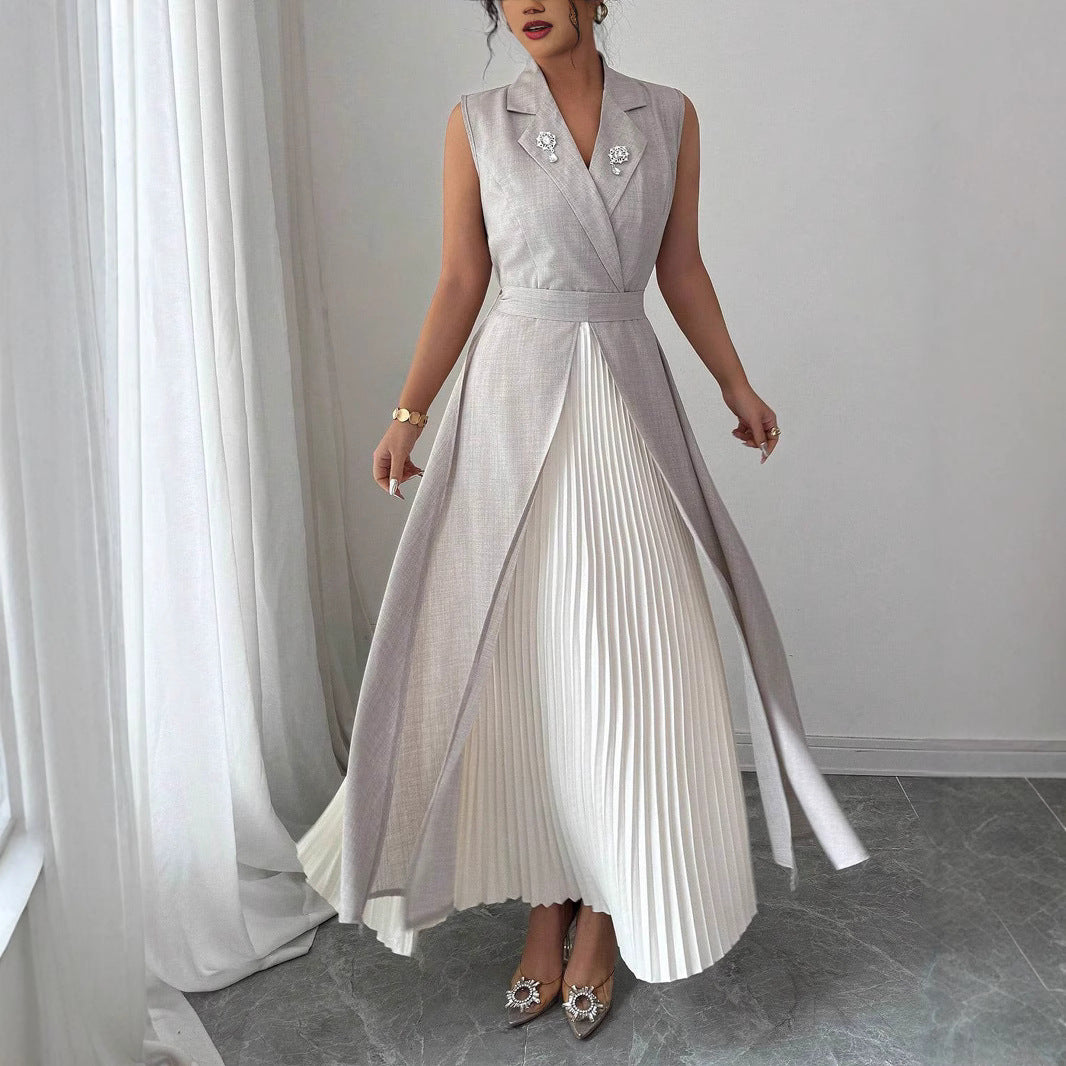 Damen Elegantes Kleid mit plissierten Details Echo Archiv