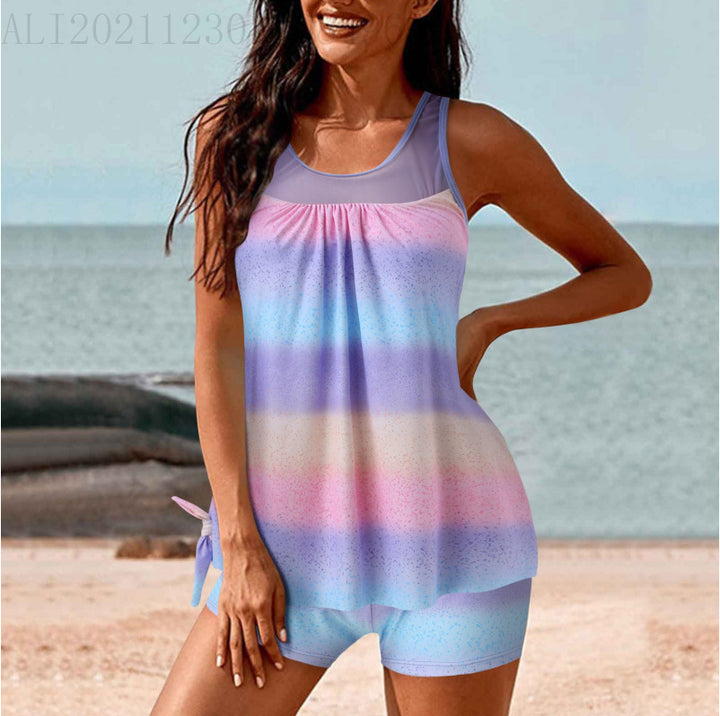 Damen Sportliches Strandoutfit mit modischer Raffung Echo Archiv