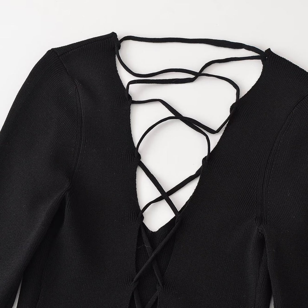Damen Cropped Feinstrick-Top mit tiefem V‑Ausschnitt, dekorativer Schnürung vorne und Tunnelzugsaum Echoarchiv