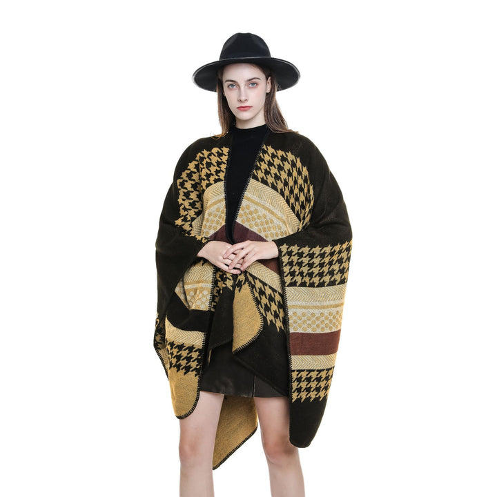 Damen Wohliger Oversize-Umhangponcho aus Wollmix mit Hahnentritt- und Grafikjacquard – Célinea