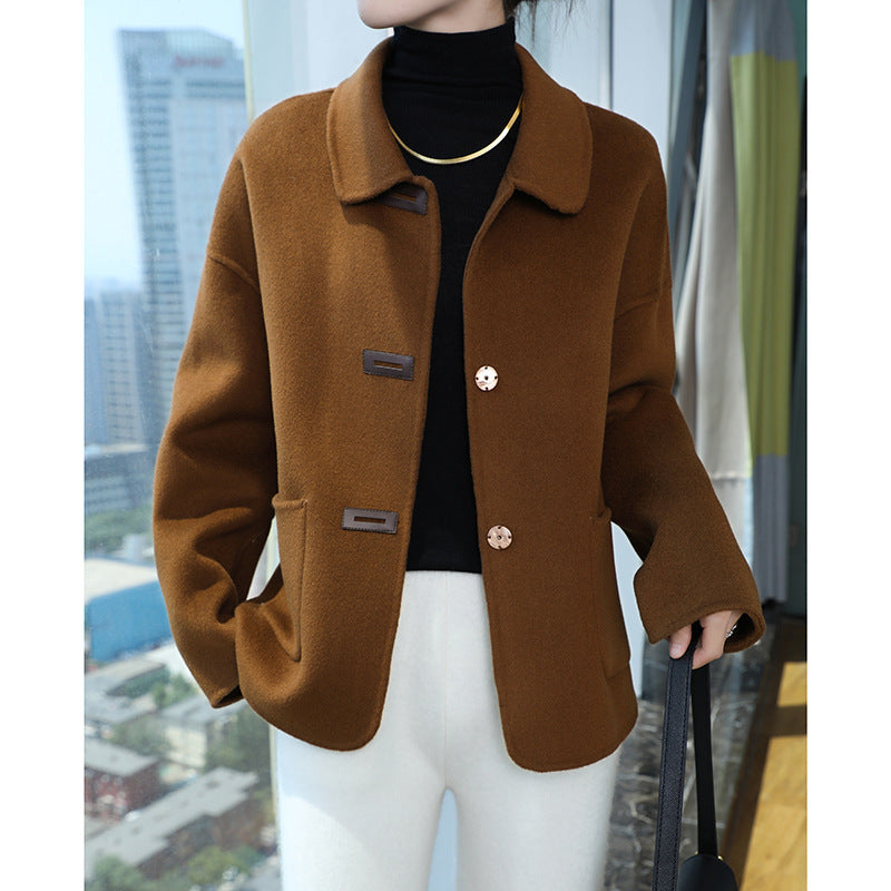 Damen Kurzmantel aus Wollmix mit Hemdkragen, kastiger Silhouette und Eingrifftaschen Echoarchiv