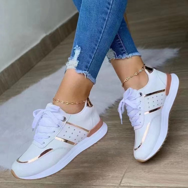 Damen stylische Fashion-Sneaker mit dekorativen Nieten Metallic-Details und gepolstertem Komfortfußbett Echo Archiv