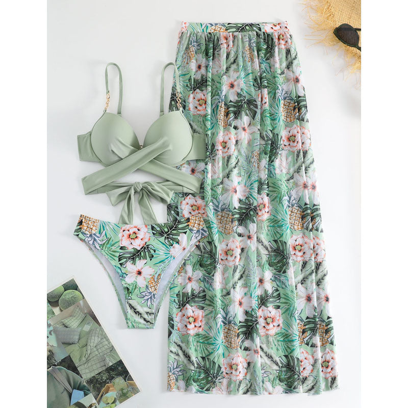 Damen Bikini-Set mit verspieltem Wickelrock und modischen Blumenmustern Echo Archiv