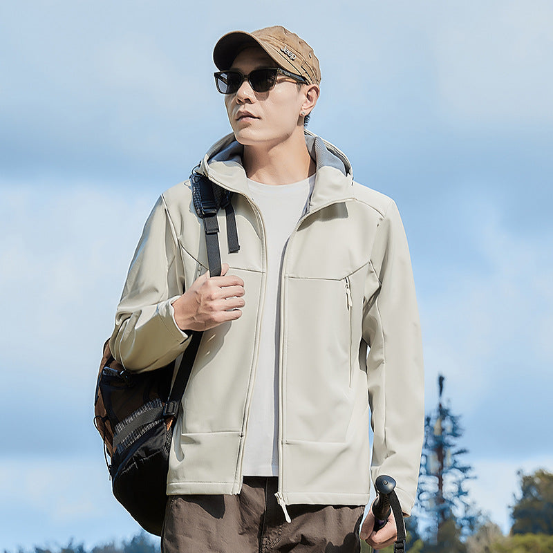 Herren Softshell-Funktionsjacke mit hohem Thermokragen, Kapuze und wasserabweisenden Reißverschlüssen Echoarchiv
