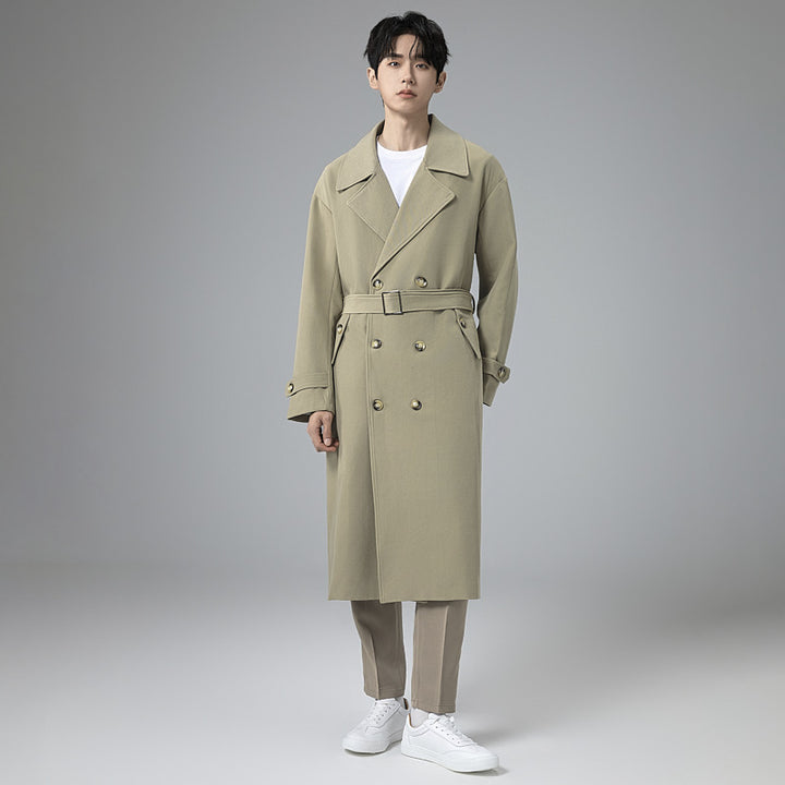 Herren Maxilanger Trenchmantel mit taillierendem Gürtel und minimalistischer Silhouette Echoarchiv