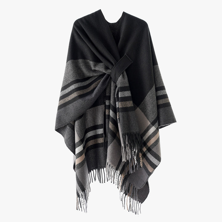 Damen Strickponcho mit geometrischem Blockmuster und Fransen Echo Archiv