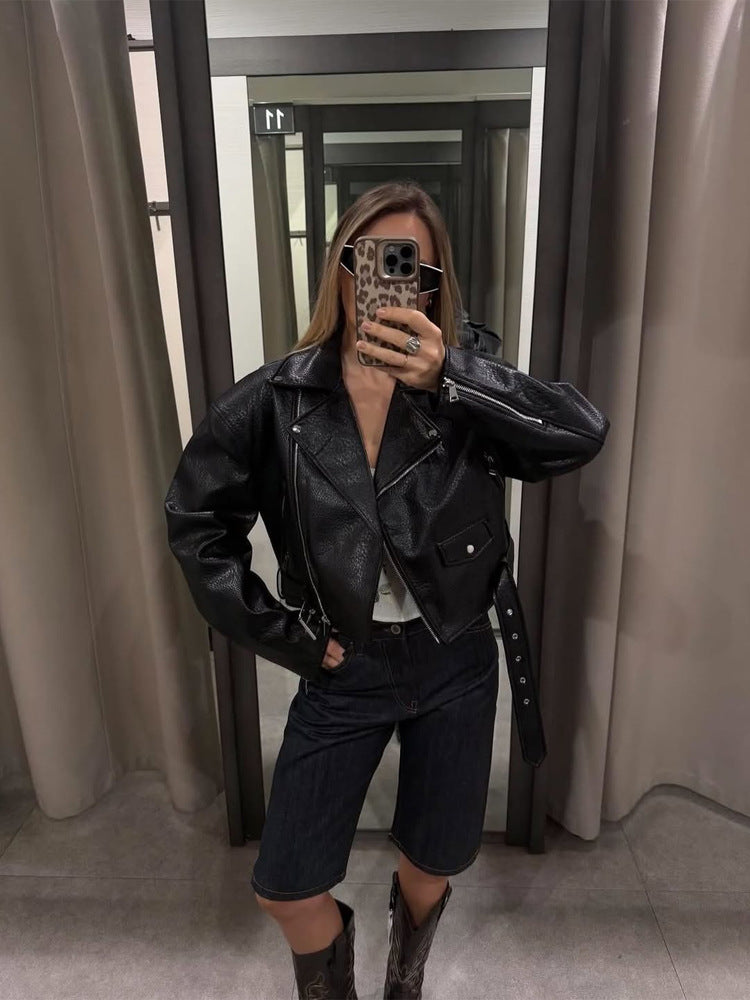 Damen Kurze strukturierte Bikerjacke aus Lederimitat Echoarchiv