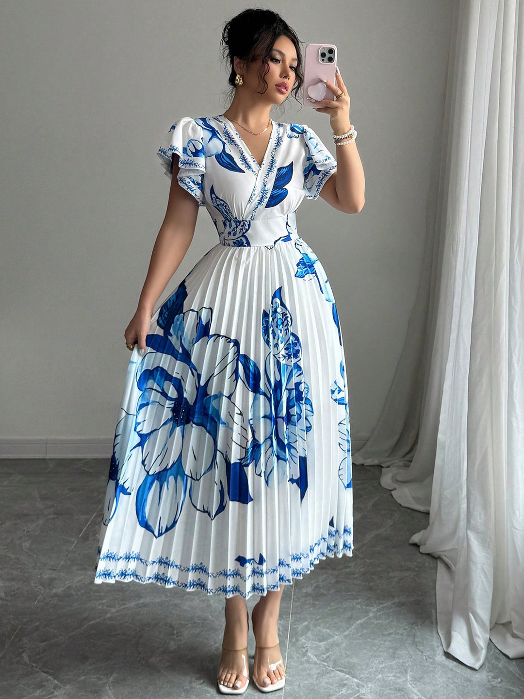 Damen Plissiertes Maxi-Jersey-Kleid mit floralen Akzenten und V-Ausschnitt Echo Archiv