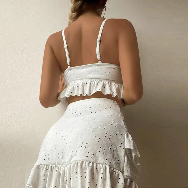 Damen Sommeroutfit mit verspieltem Rüschendesign Echo Archiv