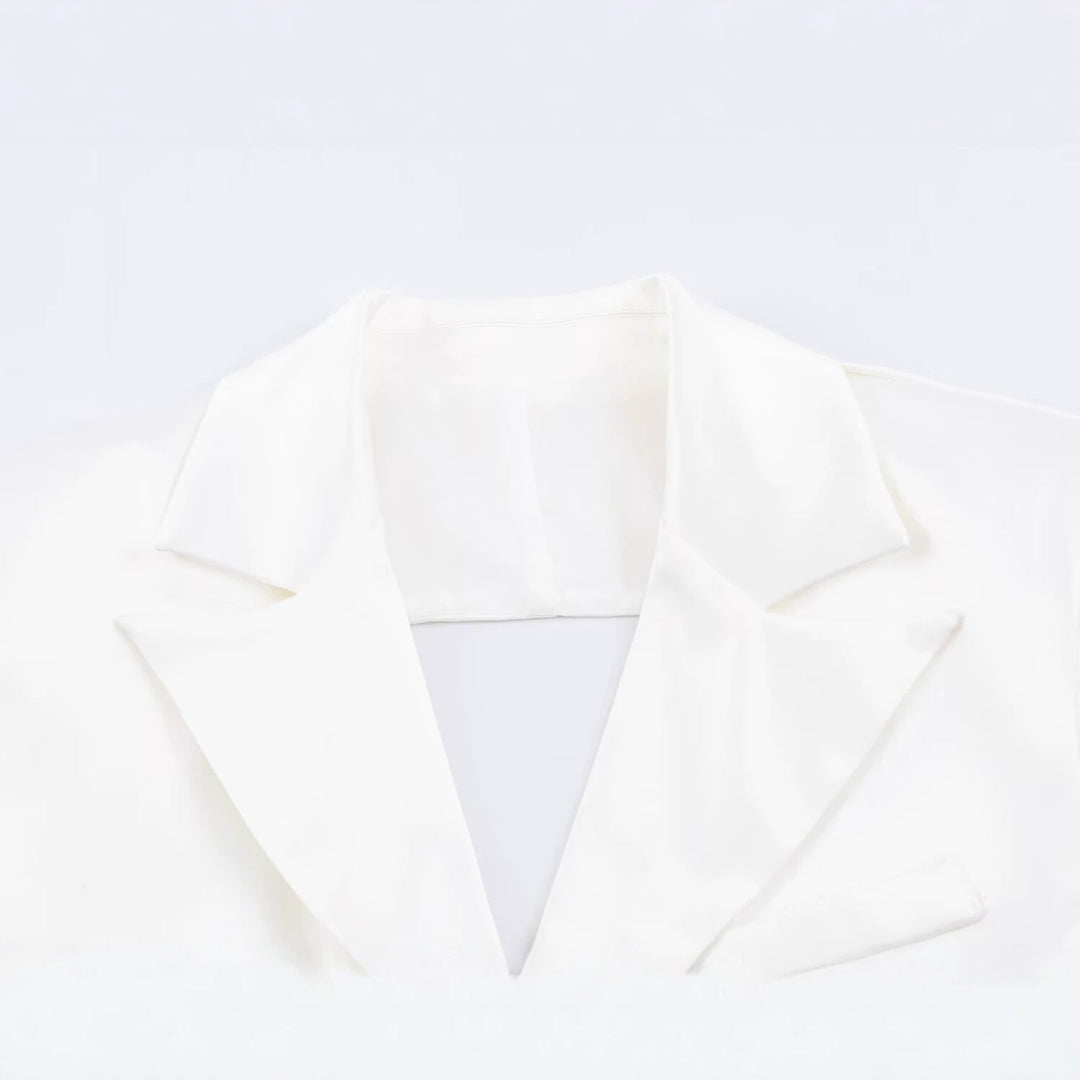 Damen Kurzblazer-Bolero mit Reverskragen und taillierter Silhouette Echo Archiv