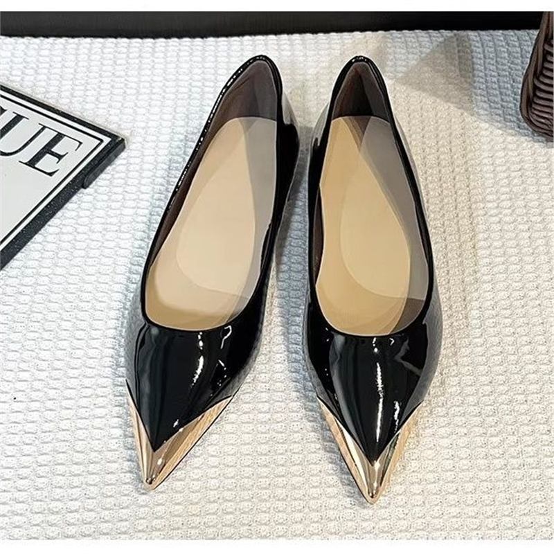 Damen Spitz zulaufende Pumps mit Leo-Veloursoptik und metallischer Kappenspitze – Lioré