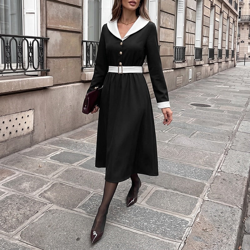Damen Elegantes Wickelkleid mit Hemdkragen und Gürtel Echo Archiv