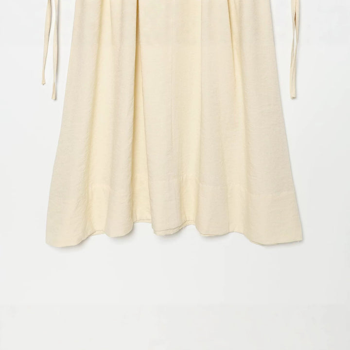 Damen Maxikleid mit Stehkragen, Bindeschal und Ballonärmeln Echo Archiv