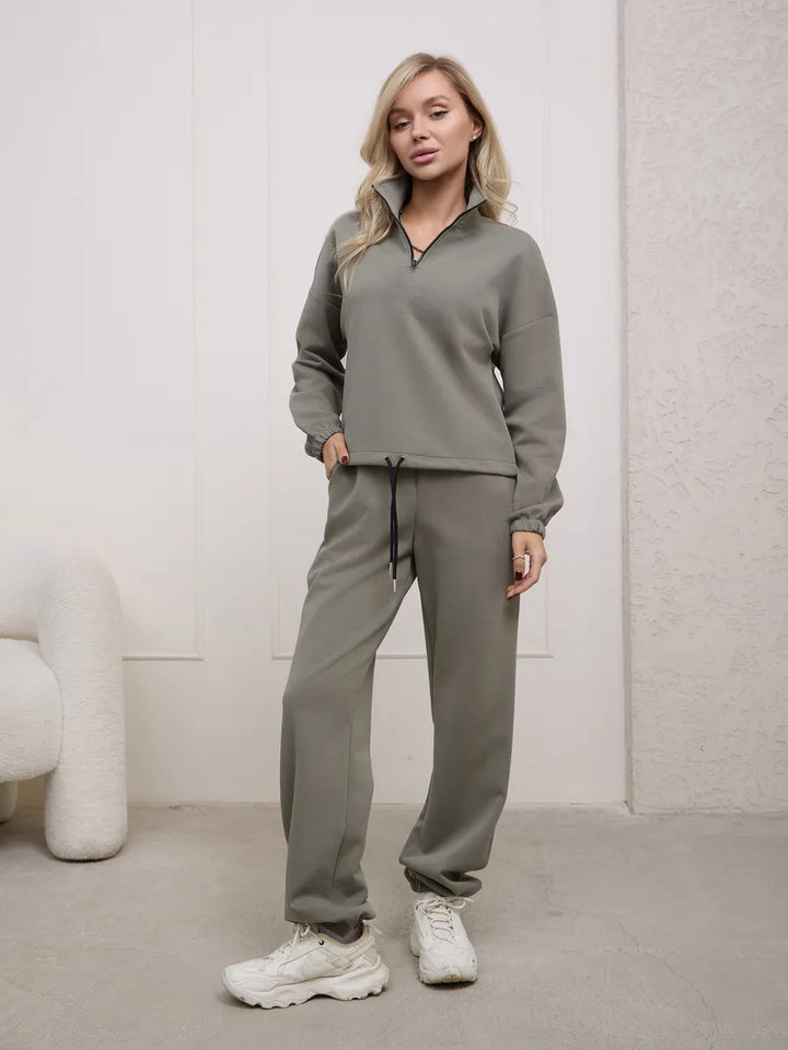Damen weiches Lounge-Set mit halbem Reißverschluss, Kordelzughose und elastischen Bündchen – Avérine
