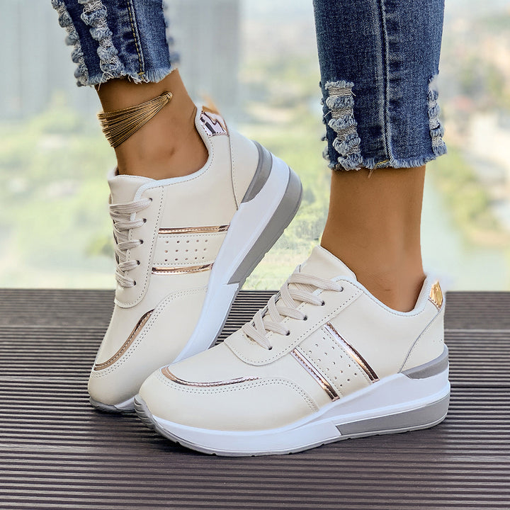 Damen nan City-Sneaker mit gedämpfter Keilsohle, gepolstertem Komfortfußbett und eleganten Metallic-Details Echo Archiv