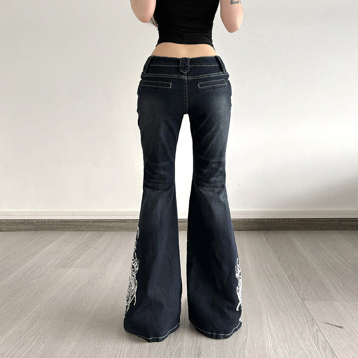 Damen Jeans mit ausgestelltem Bein und eleganter Stickerei Echo Archiv