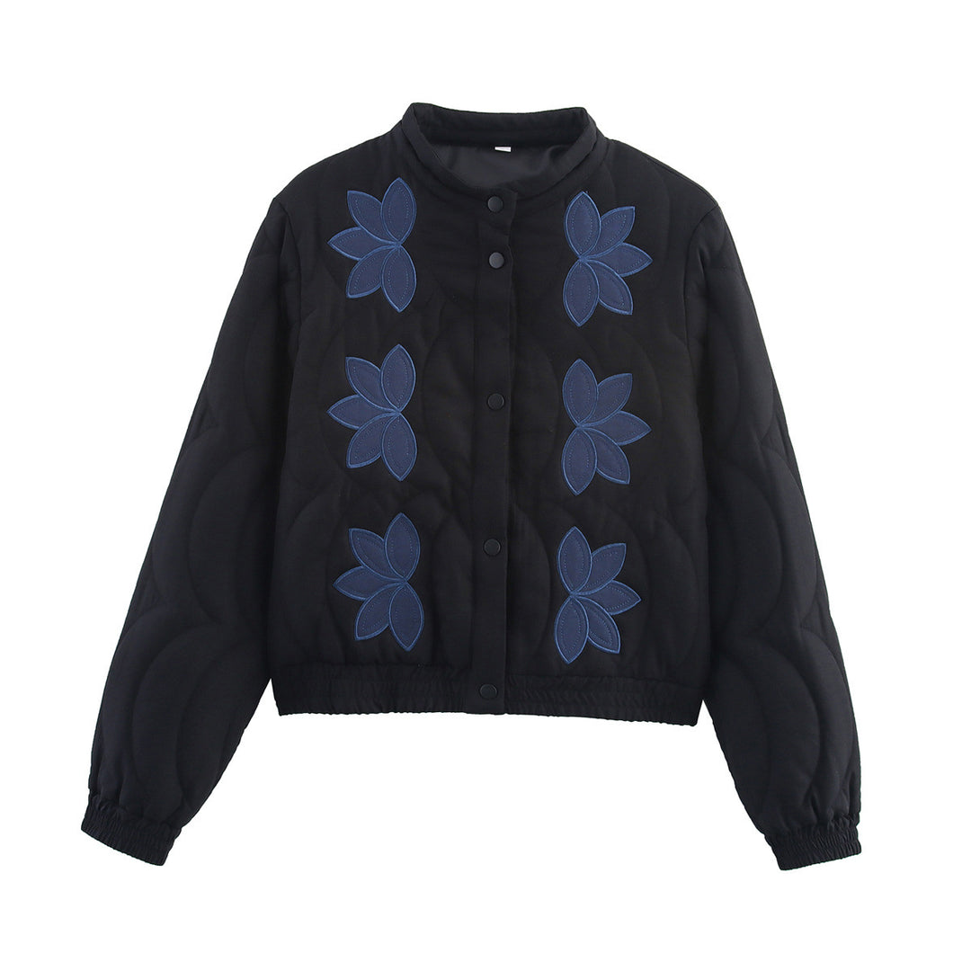 Damen Kurz geschnittene gesteppte Jacke mit Blumenapplikation und Stehkragen Echo Archiv