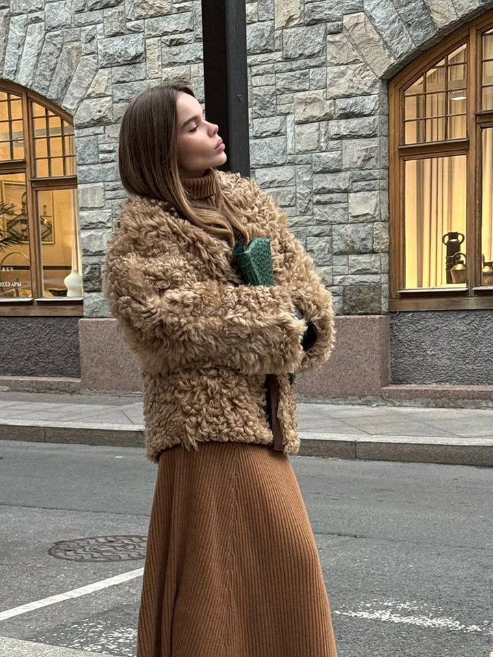 Damen Kurzjacke aus lockigem Teddy-Kunstfell mit Oversize-Schnitt Echoarchiv